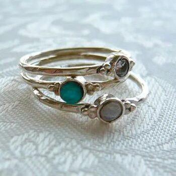 【送料無料】天然石 トリニティー リング sv925 覆輪 華奢 重ね着け ♯12