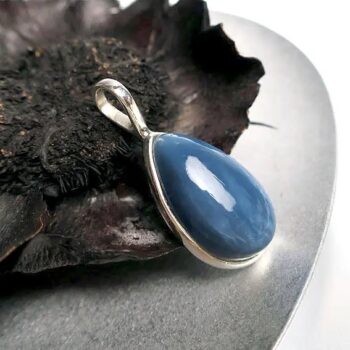 オワイヒ― ブルーオパール ペンダント しずく 青色 シンプル 覆輪｜天然石ジュエリー