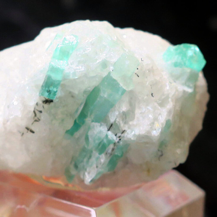 Enlarged emerald crystal