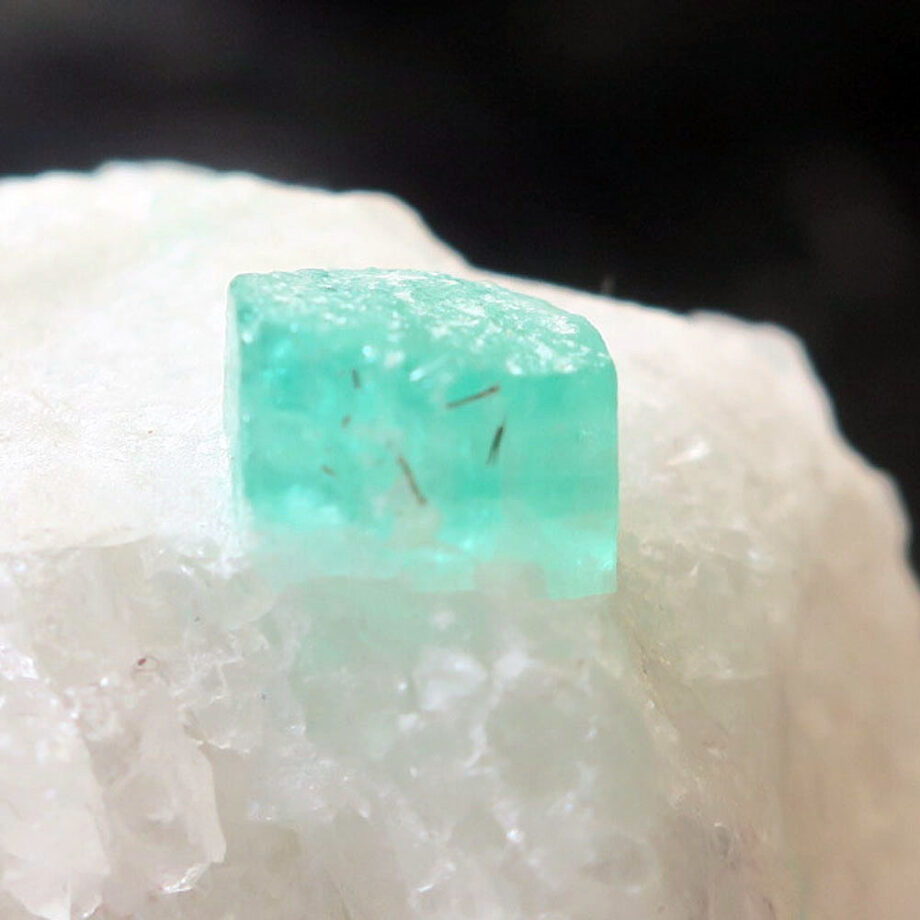 Enlarged emerald crystal