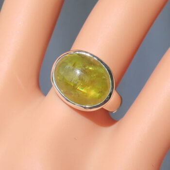 ラスボス級( ゜Д゜；)非加熱天然スフェーン　S925PGフリーサイズリング スフェーン リング【7月の誕生石 】フリーサイズ グリーン