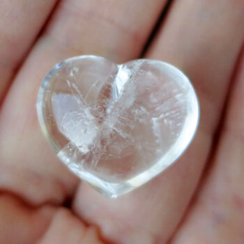 鉱物標本　雲母・アクアマリン・ゴシェナイトの結晶 インクルージョン鉱物！】鉄トルマリン入りアクアマリン・六角柱