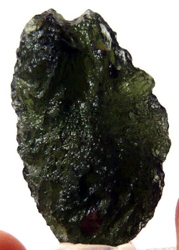 チェコ産のモルダバイト原石｜浄化と宇宙エネルギーに導く緑の天然ガラス