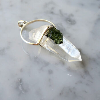 モルダバイト セルフヒールド 原石ペンダント｜隕石由来の