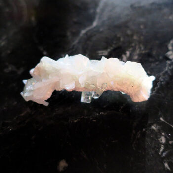 グリーンアポフィライト+スティルバイト 結晶原石 12.16g | BodhiTree