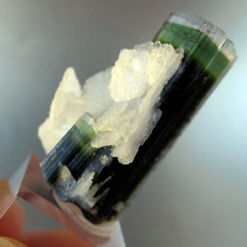 グリーンキャップトルマリン＋モスコバイト｜原石・鉱物｜天然石