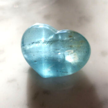 ブルートパーズ ハート型 天然石 インテリア 83.65ct 11月誕生石