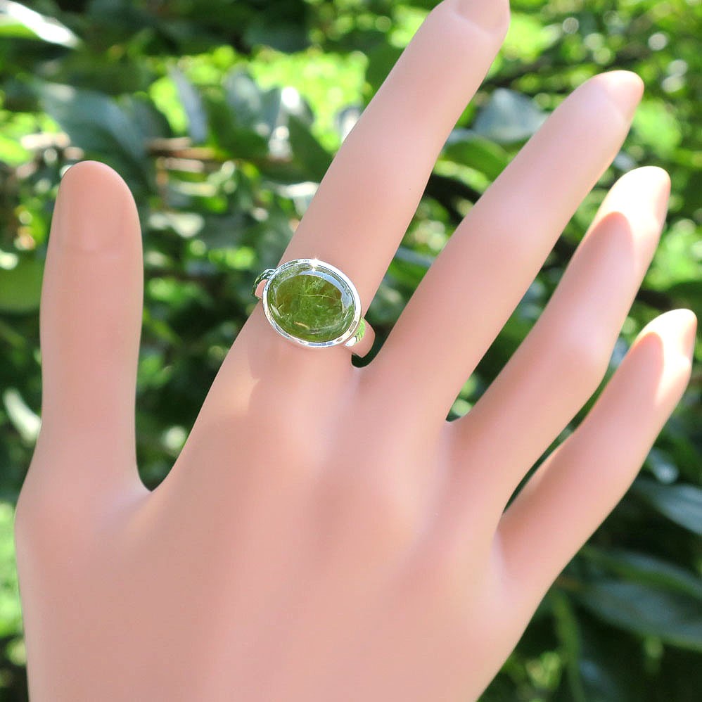 ペリドット オーバルリング SV925 8月誕生石 フリーサイズ ナチュラル