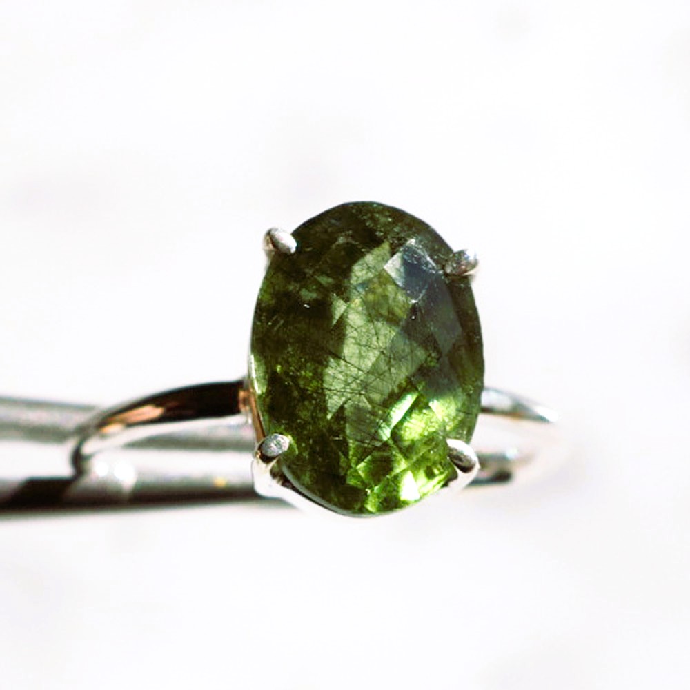 ルチルイン ペリドット リング オーバル 3.40ct SV925 8月誕生石 グリーン