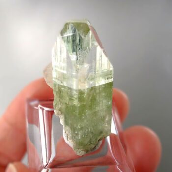 アポフィライト（魚眼石）ポイント レモンカラー レア【一点物】透明感