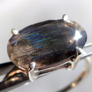 レインボースキャポライト リング オーバル 爪留め 天然石ジュエリー 2.95ct