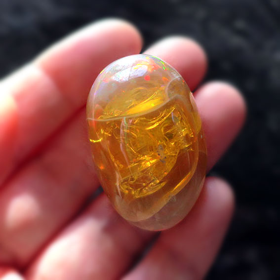 ウェロオパール フリーシェイプ ルース 92.55ct 琥珀色 エチオピア産 天然石