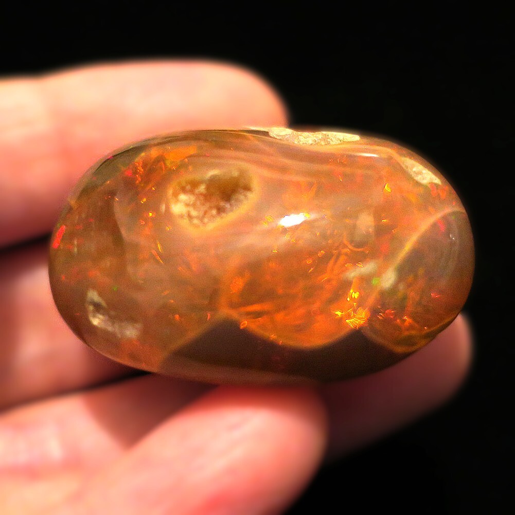 天然 ウェロオパール ルース 38×25×18mm チョコレートブラウン プレイオブカラー ユニーク 秋色 オパール プレゼント