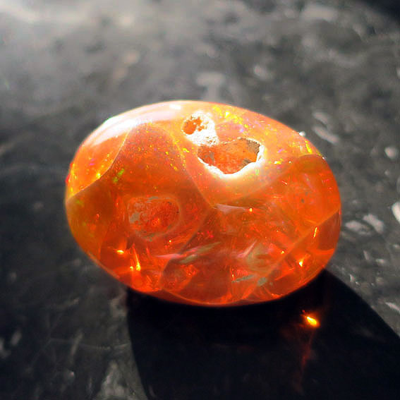 ウェロオパール 100.20ct 大粒ルース 天然石 秋色 チョコレート 虹色 ファイヤー エチオピア産 フリーシェイプ 10月誕生石