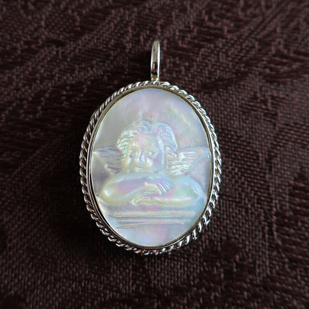 天使 カービング 白蝶貝 クローズアップ 彫刻 detail mother of pearl