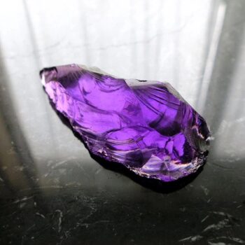 アンダラクリスタル シエラネバダ 斜め 全体 紫 ソヴェレインアメジスト 天然石 原石 USA産 andara crystal